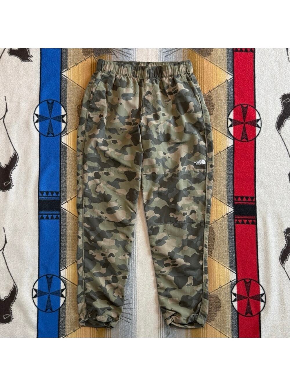 The North Face Mens Class V Camo Nylon Jogger Pants Green Camouflage Size Small